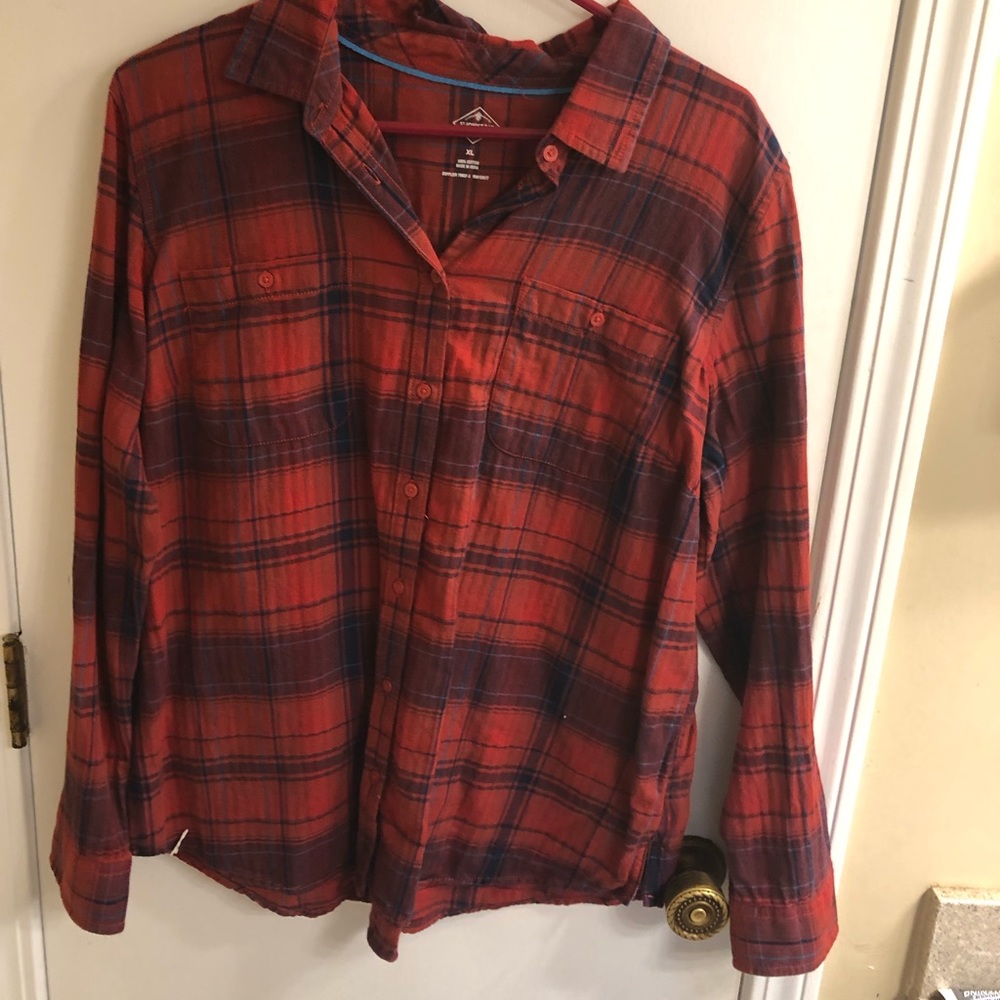 Women’s Shirt.